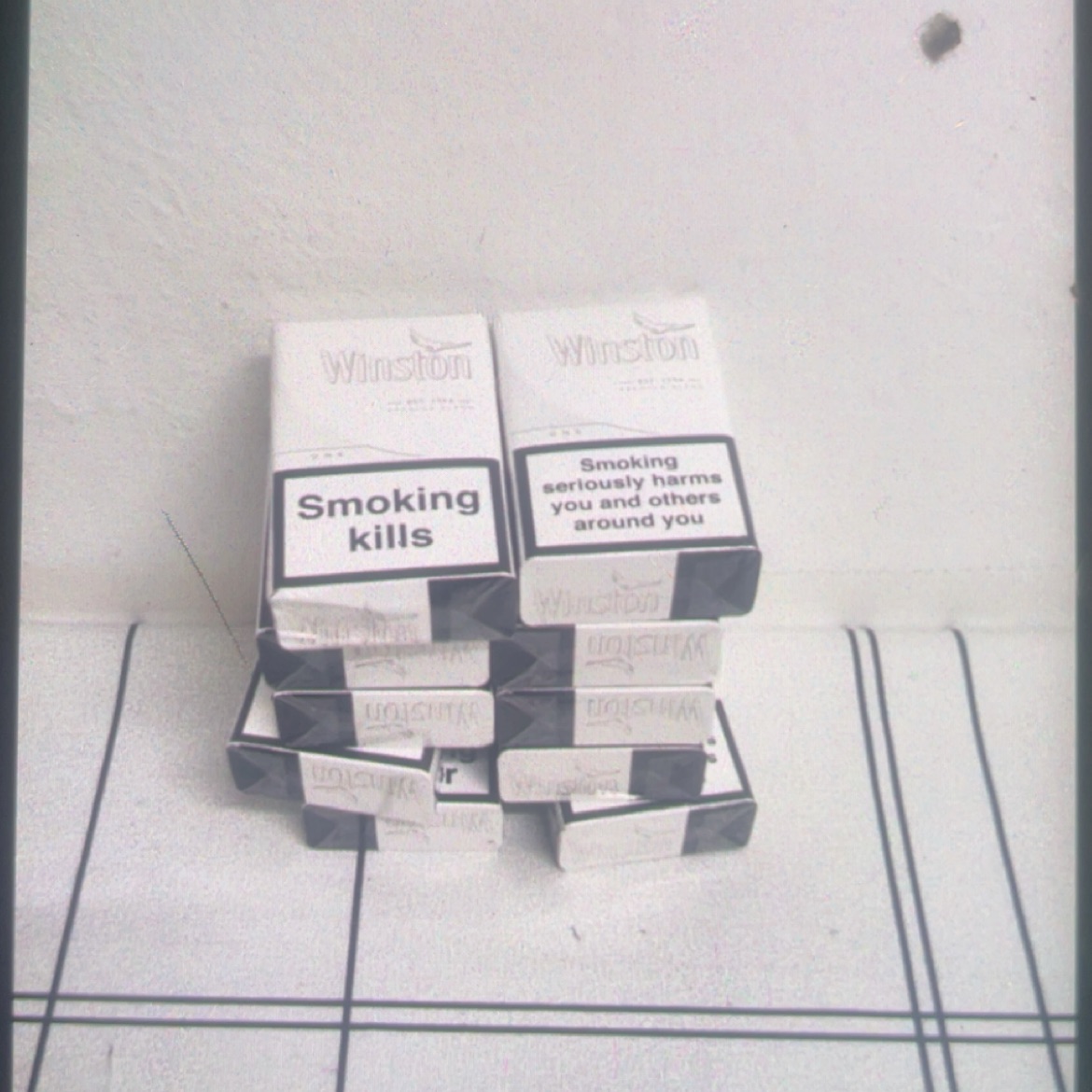 מוכרת ב250 שקל 10 קופסאות של וויסטון בלו