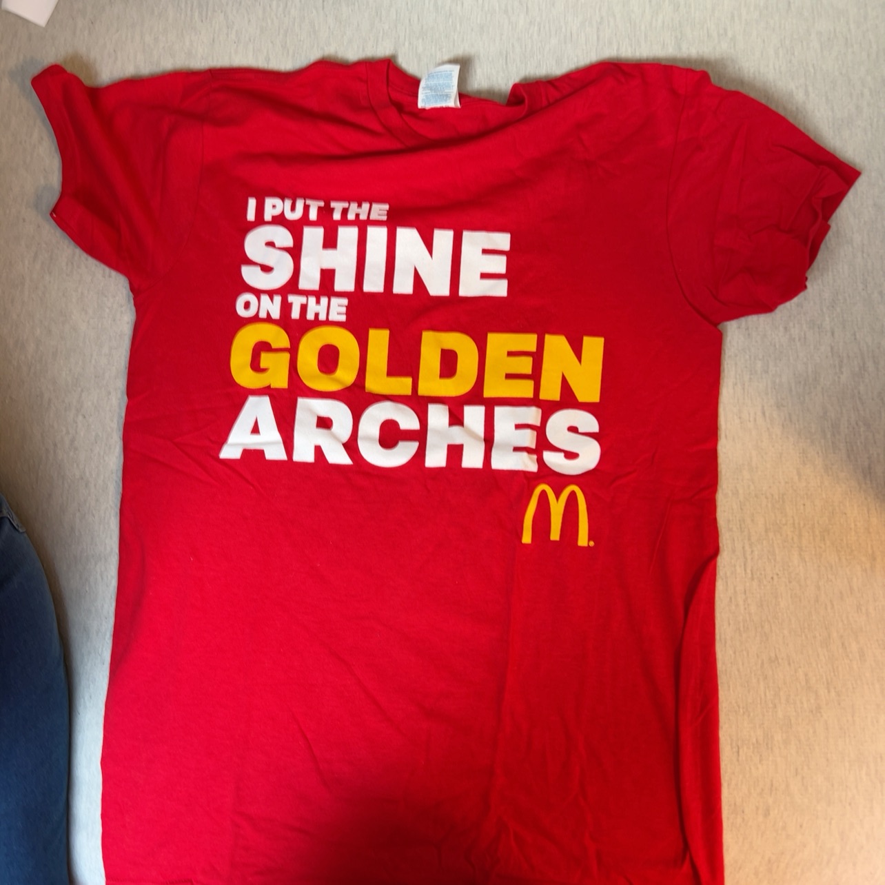 חולצת מקדונלדס