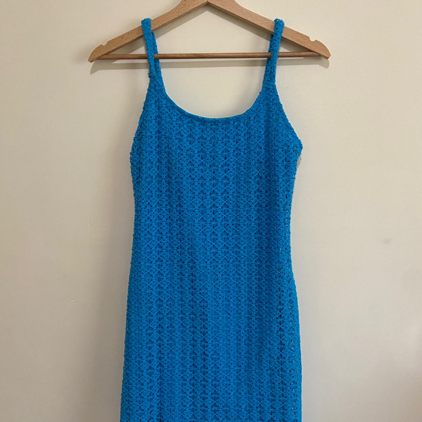 שמלת קיץ קצרה יחודית מראה סרוג לנערות 