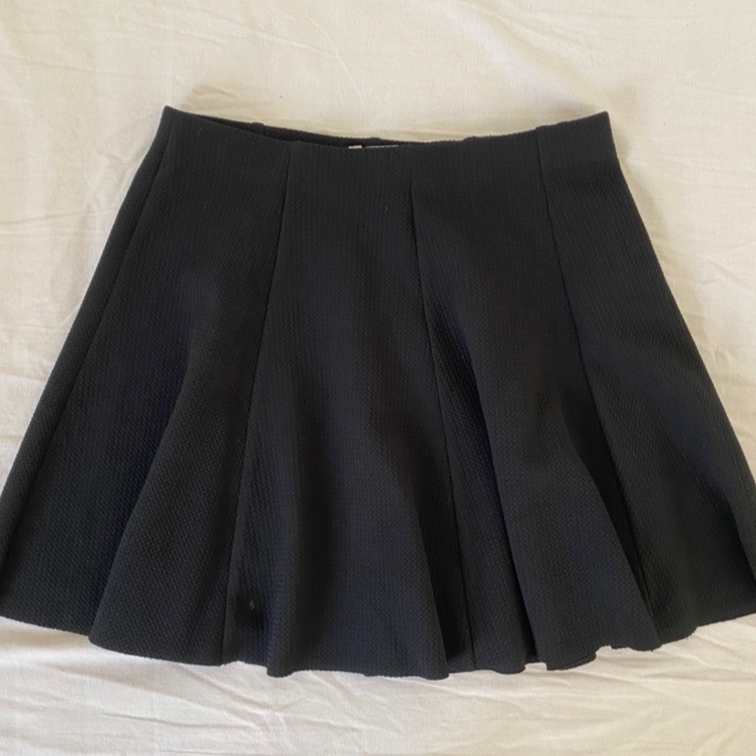 חצאית שחורה studio Pasha