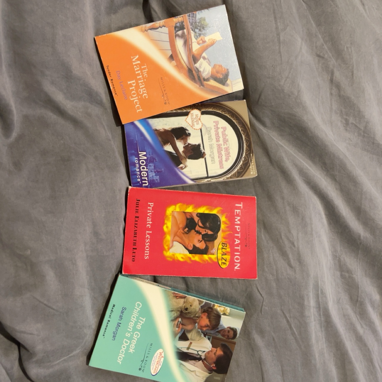 4 ספרים קצרים באנגלית