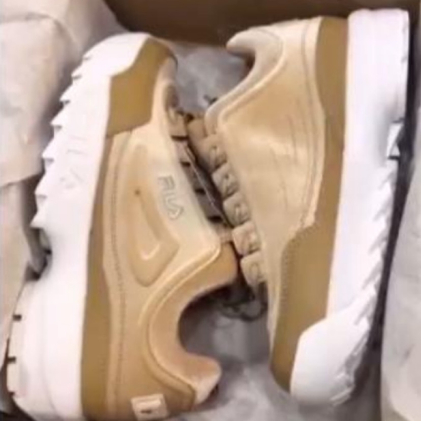 נעלי פילה/FILA shoes 🤎