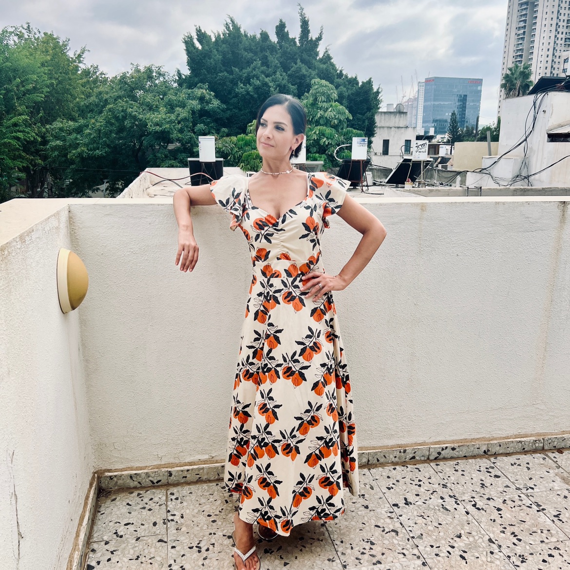 שמלה פרחונית מקסי של ריזרב