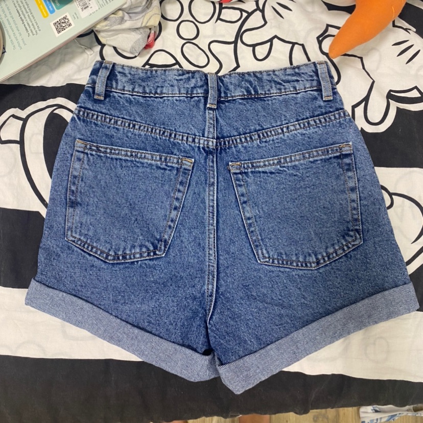 שורט גינס חדש חדש!!