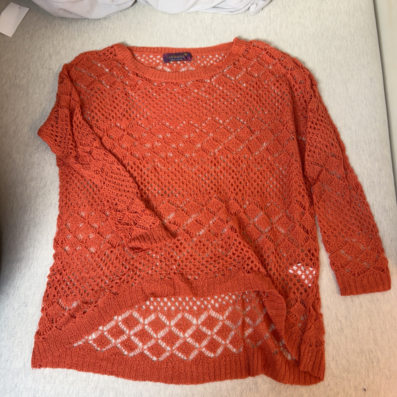 חולצה כתומה רשת