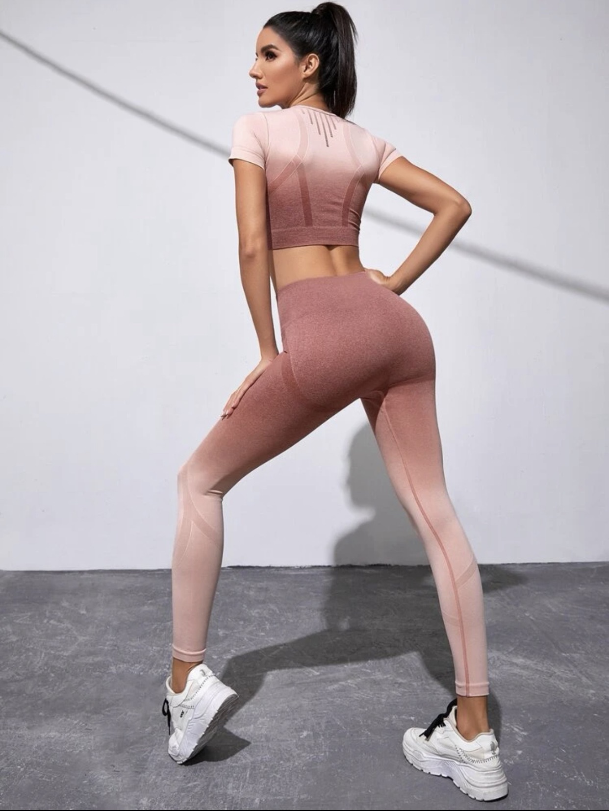 חליפת ספורט