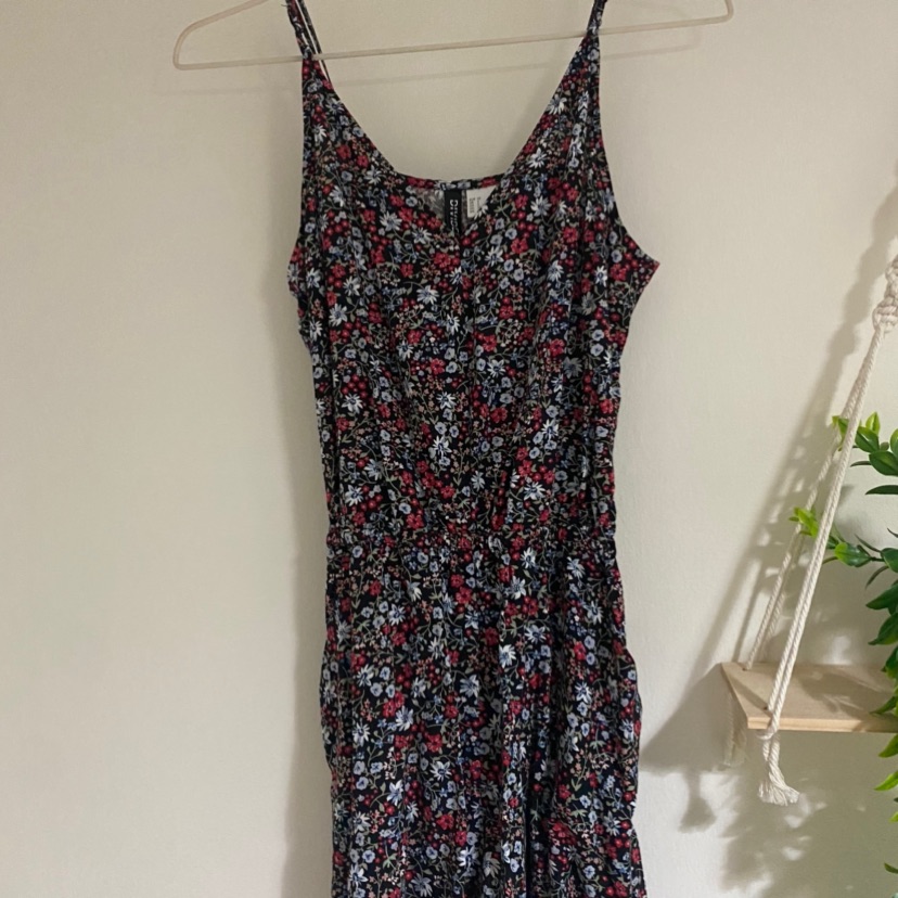 אוברול פרחוני מh&m חדש 
