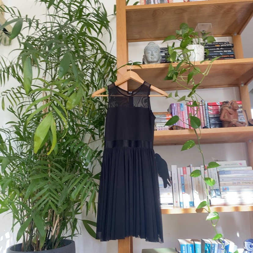 שמלה שחורה לילדות/נערות