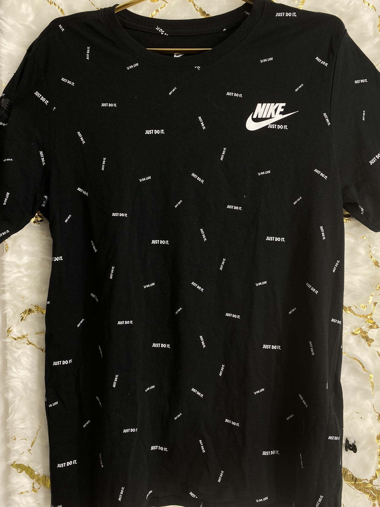 חולצה נייק שחורה