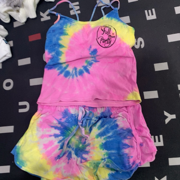 סט צבעוני מתאילנד