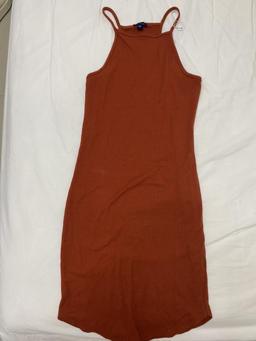 שמלת בייסיק בצבע אדום❤️