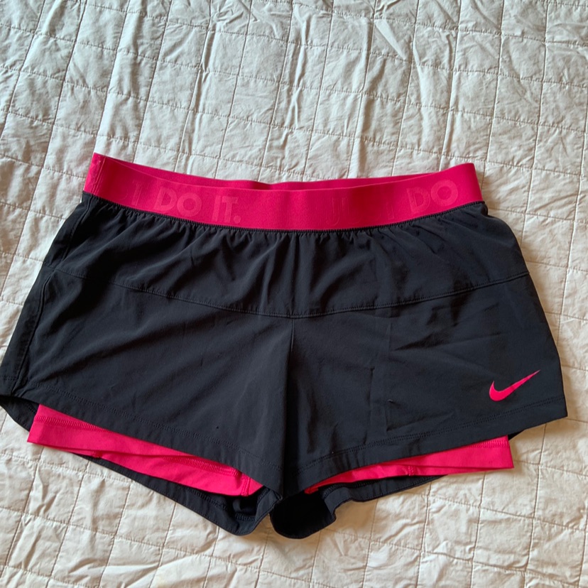 מכנס קצר של NIKE