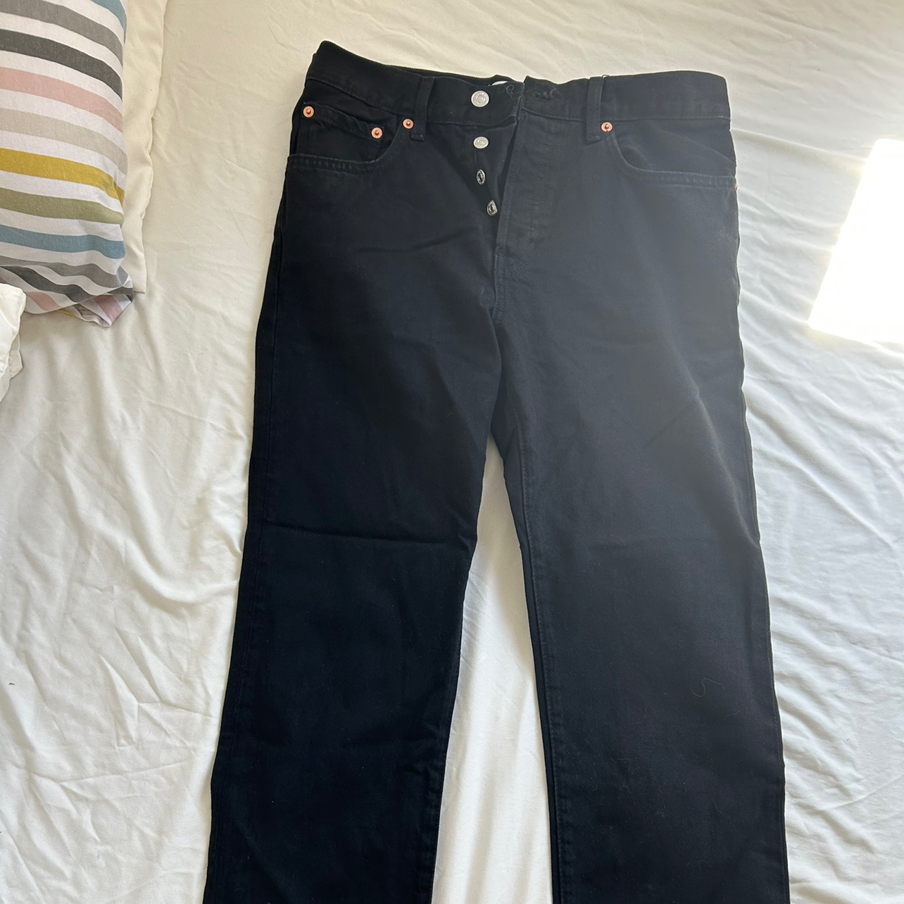 ג׳ינס גזרה ישרה מנגו🖤