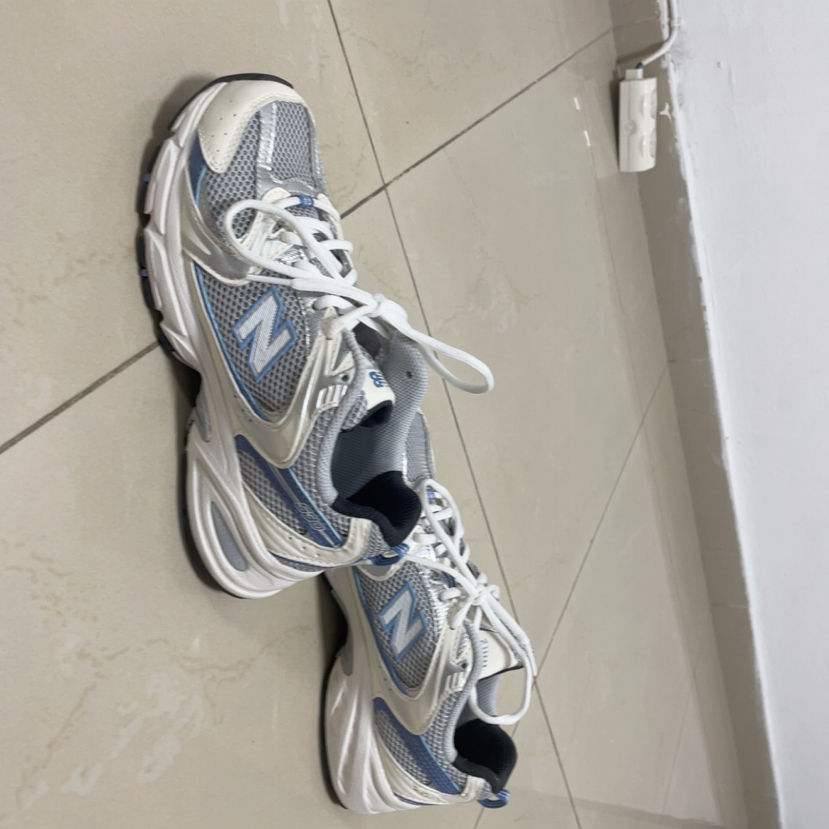 למכירה נעלי ספורט ניו בלאנס מידה 40