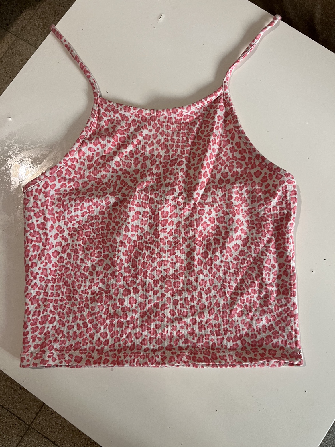 גופיית מנומרת ורודה