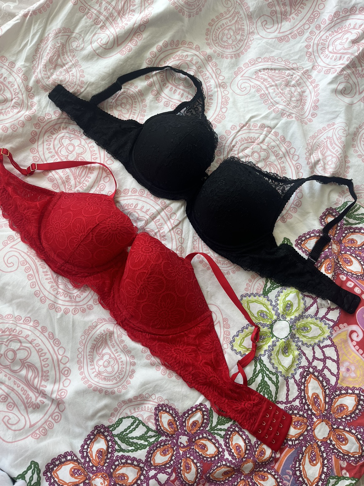 חזיות תחרה💃🏼