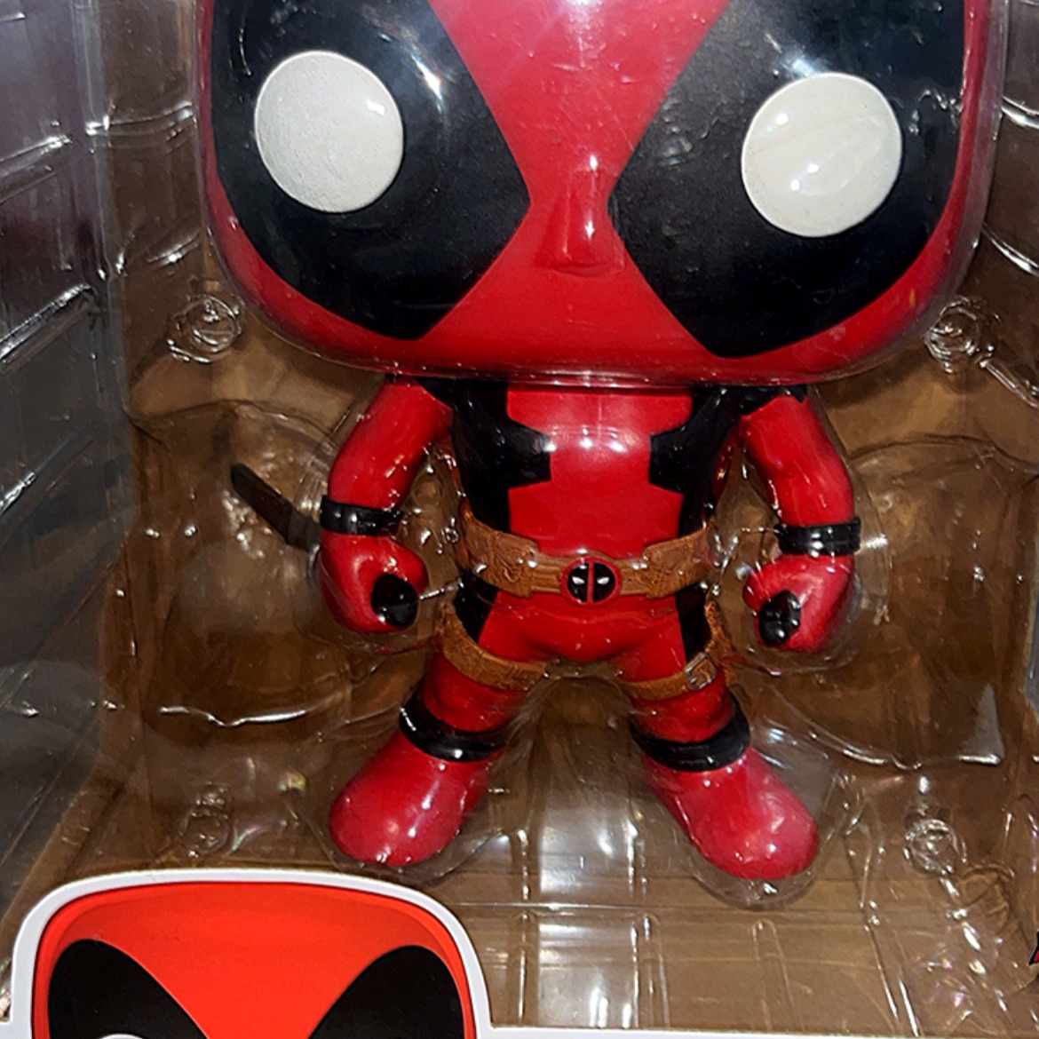 בובת דדפול גדולה 