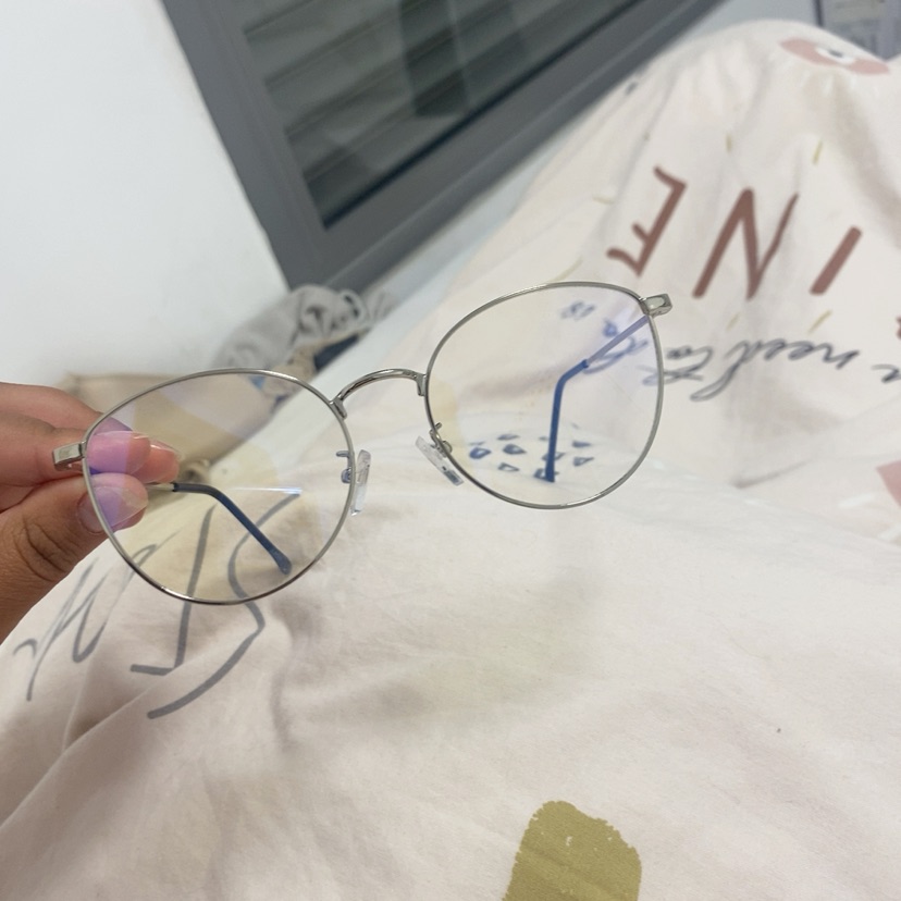 משקפיים בלי מספר משיין במצב חדש