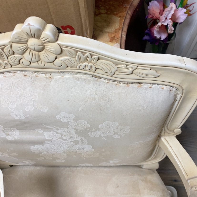 למסירה כורסאות וינטג לריפוד