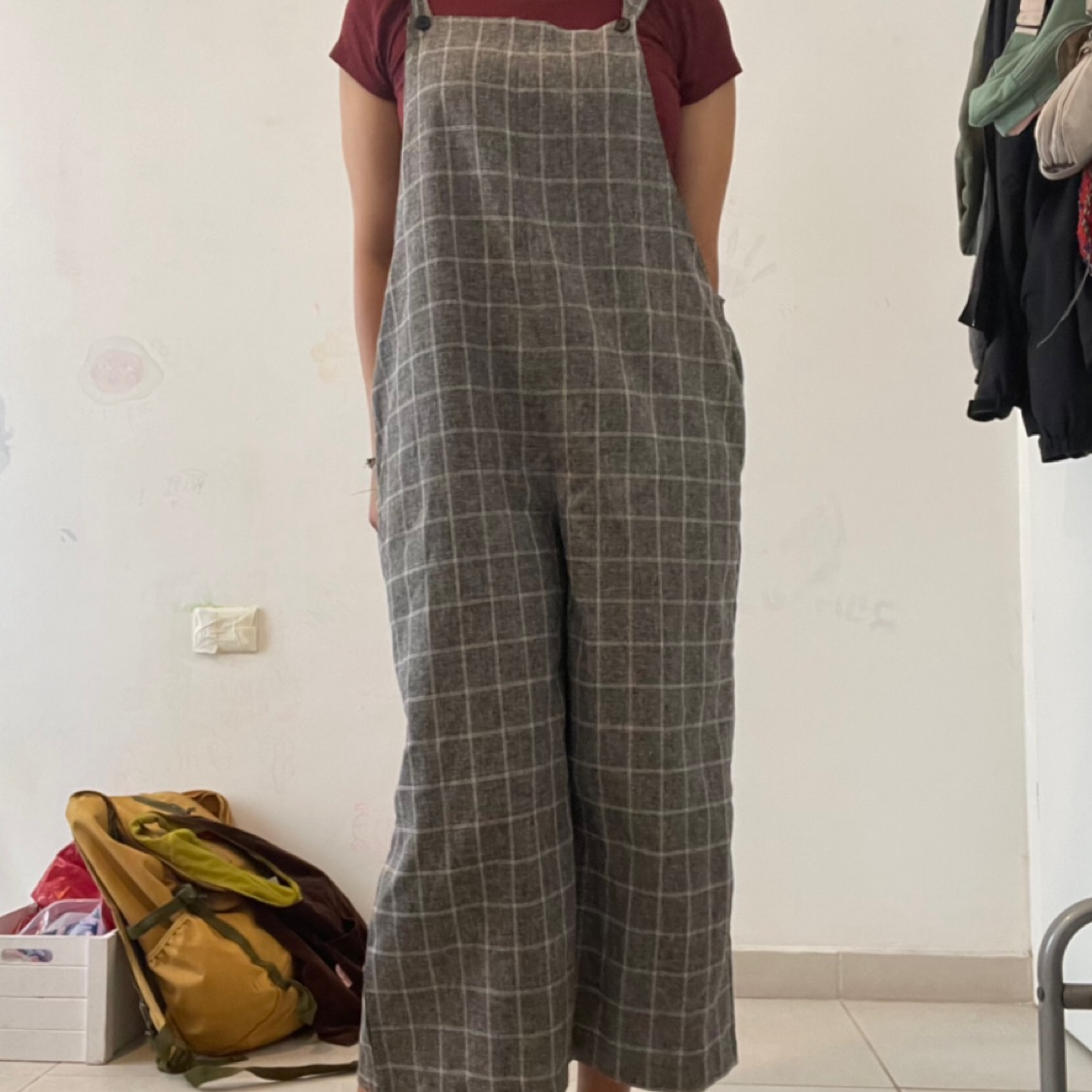 אוברול אפור בהיר עם משבצות 