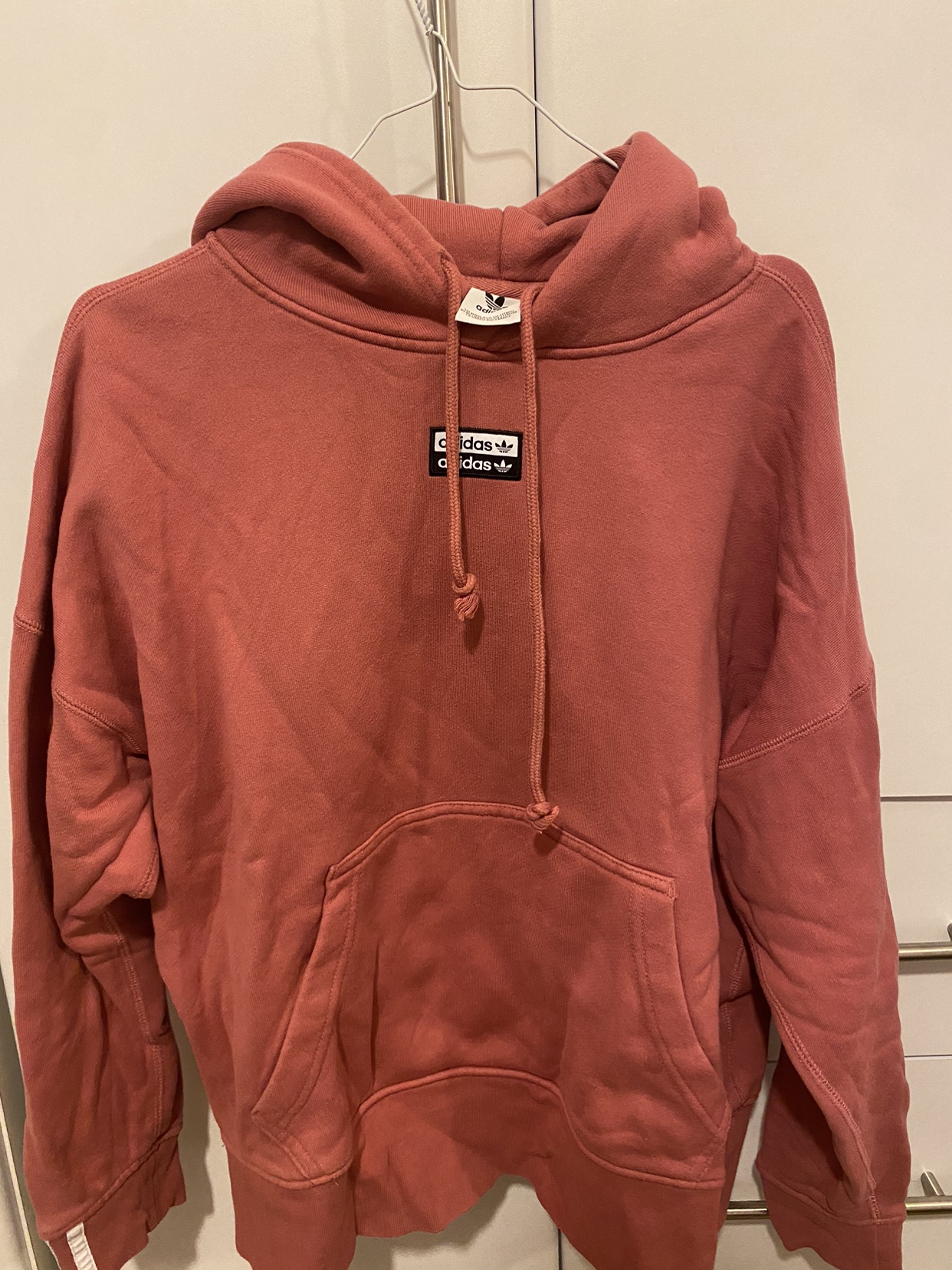 קפוצ׳ון ורוד אוברסייז מAdidas, מידה L