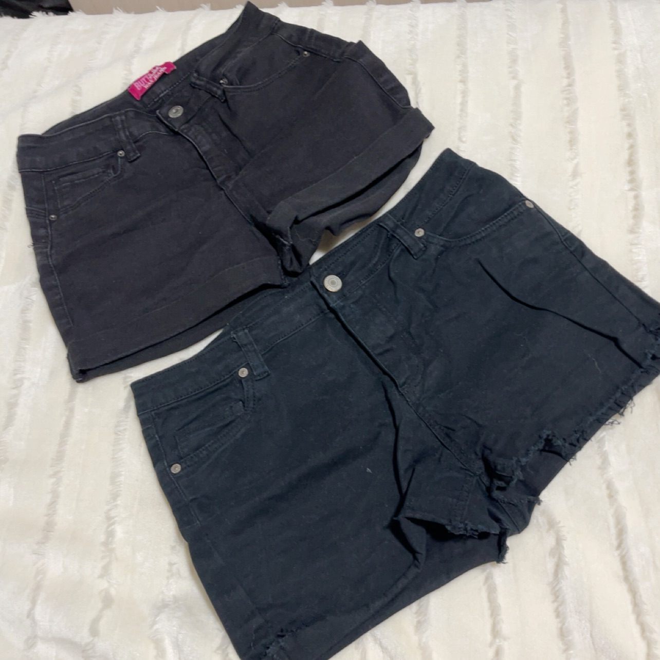 2 שורטים שחורים (38 ו36) 🖤
