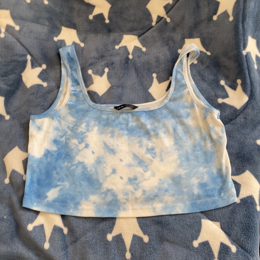 גופיה כחולה לבנה מארבל נדירה 