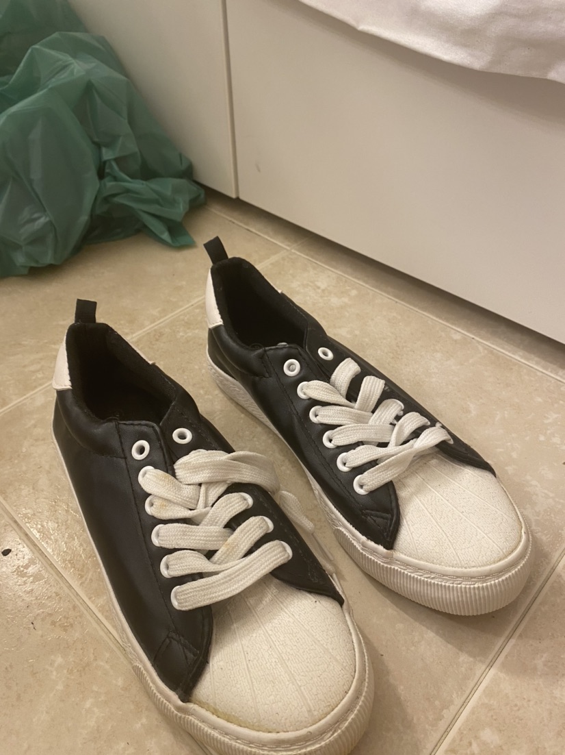 נעליים שלא נלבשו בכלל