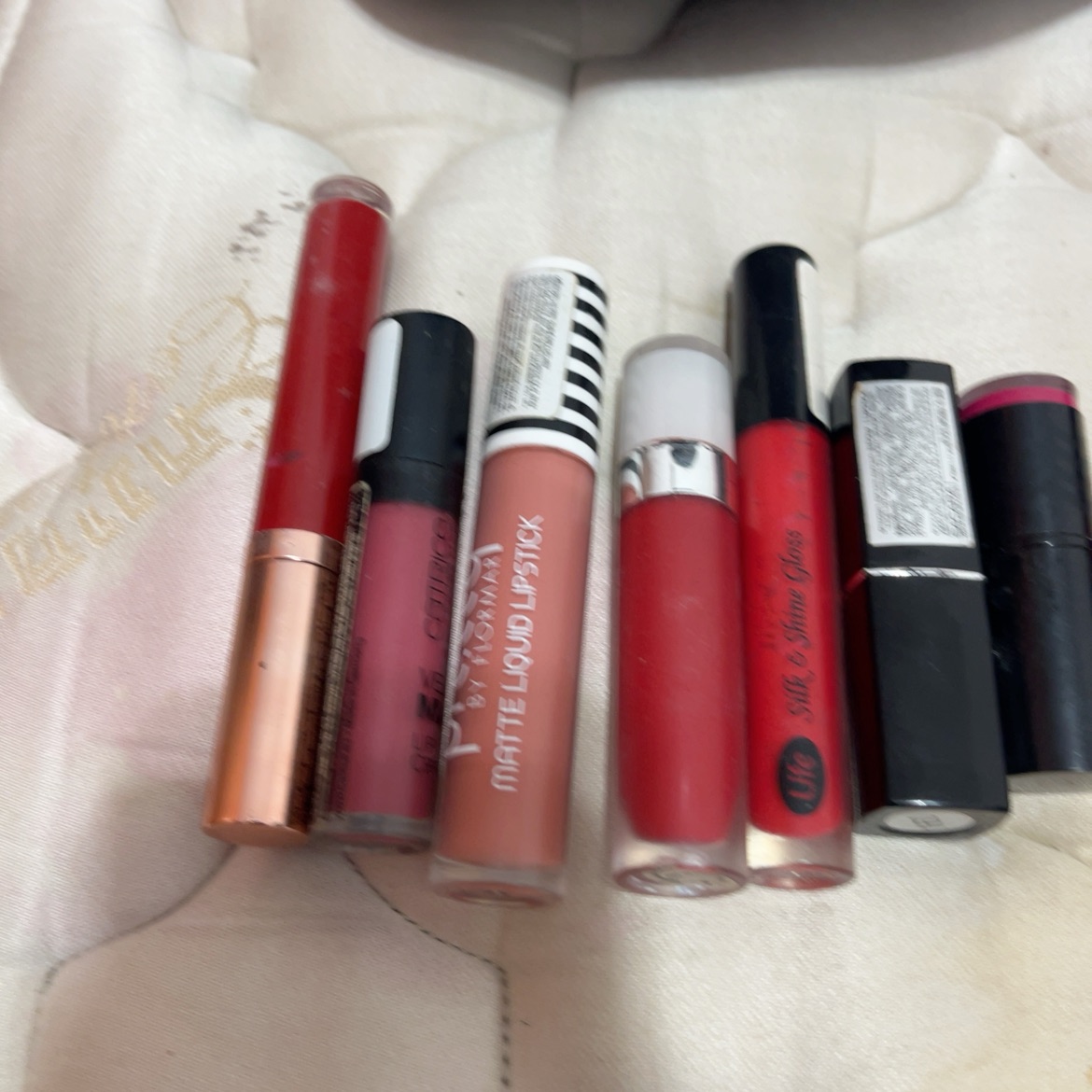 מבחר אודמים וליפגלוסים 