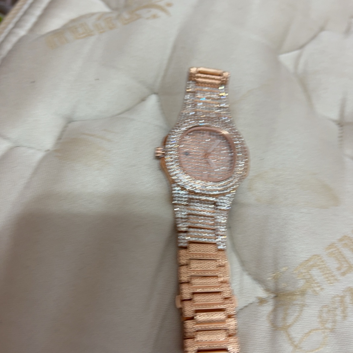 שעון מהמם מנצנץ 