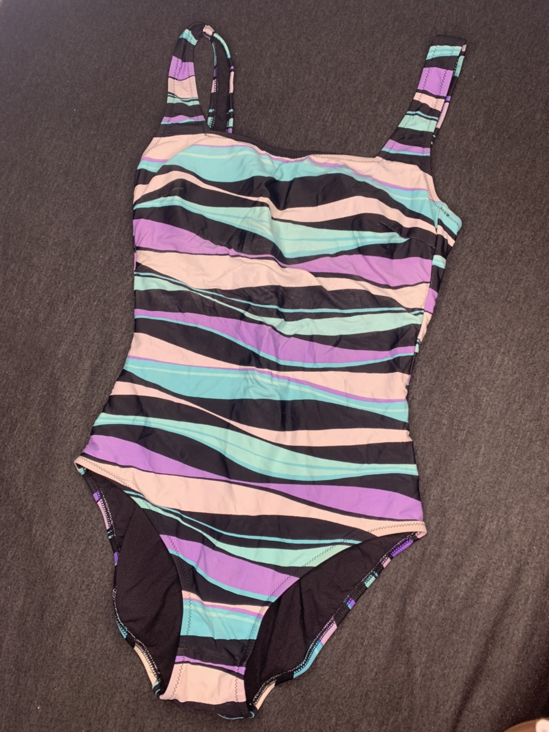 בגד ים שלם גוטקס