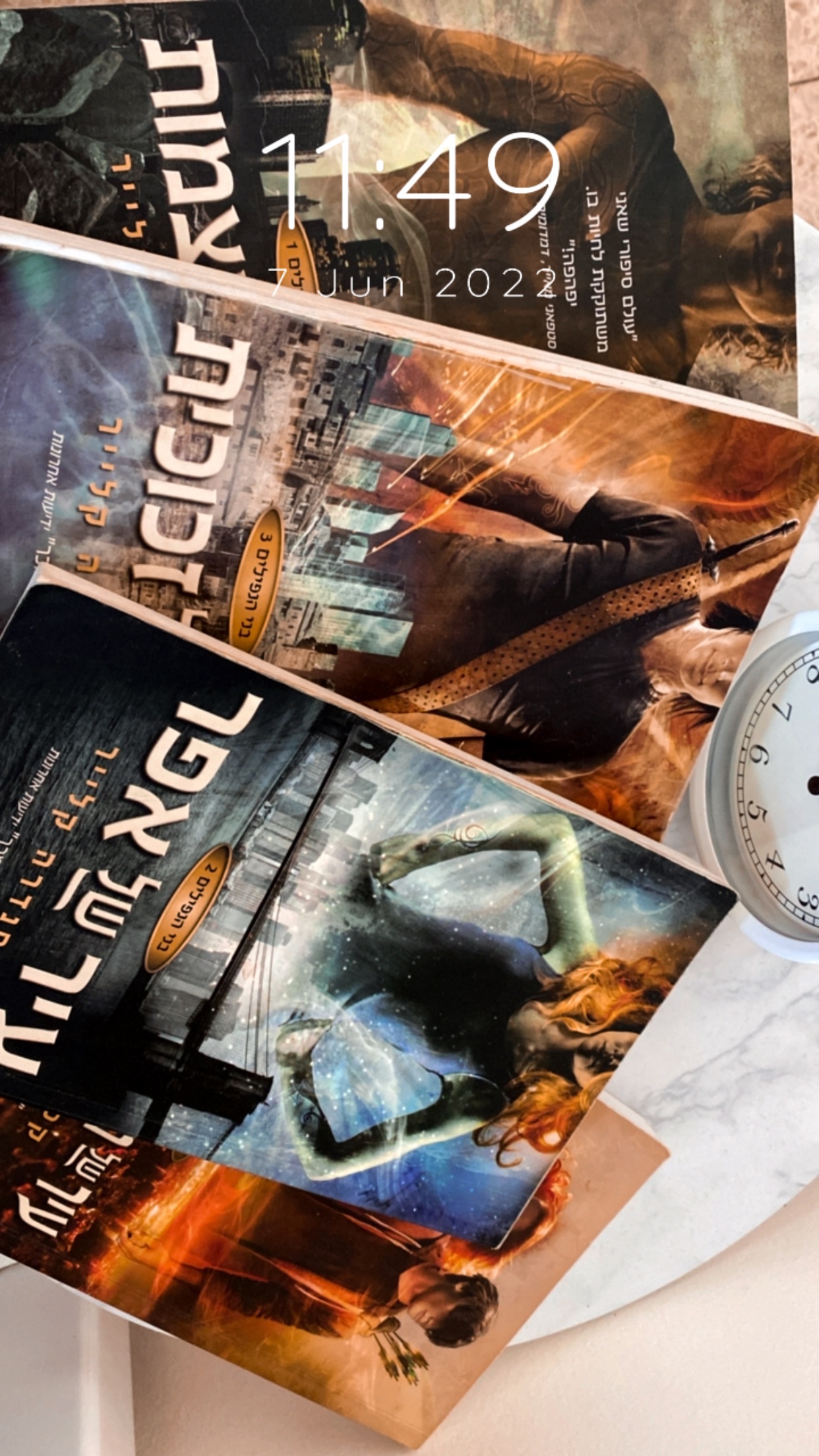 סדרת בני הנפילים/קסנדרה קלייר