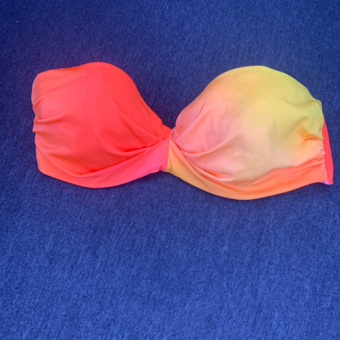 חזית בגד ים H&M