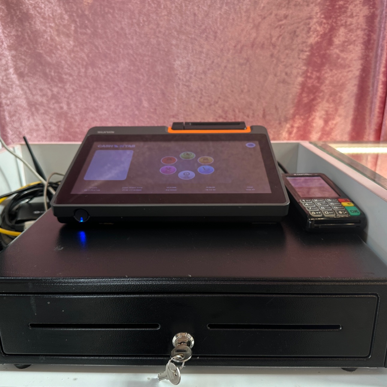 קופה במצב חדש כולל כל האביזרים