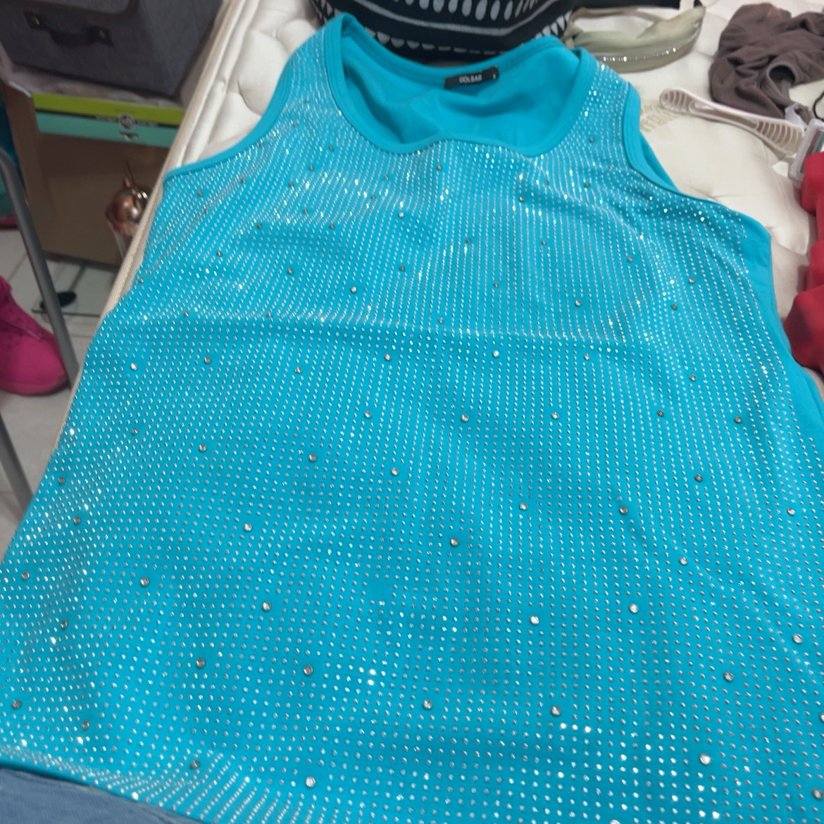 גופייה אבנים מגולברי מידה 2 נוצצת עם אבנים 