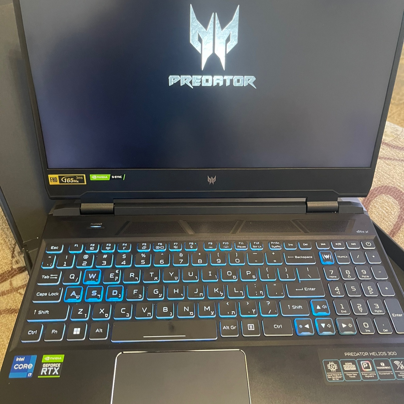 מחשב נייד גיימינג! מקצועי!!

Acer Predator Helios 300 i7-12700H
חדש נילון, 
