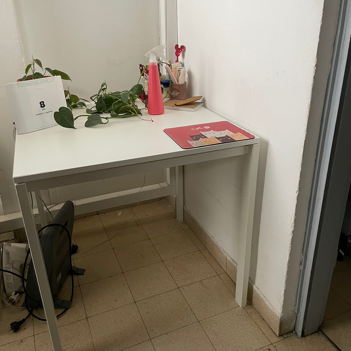 מקרר+תנור+שולחן