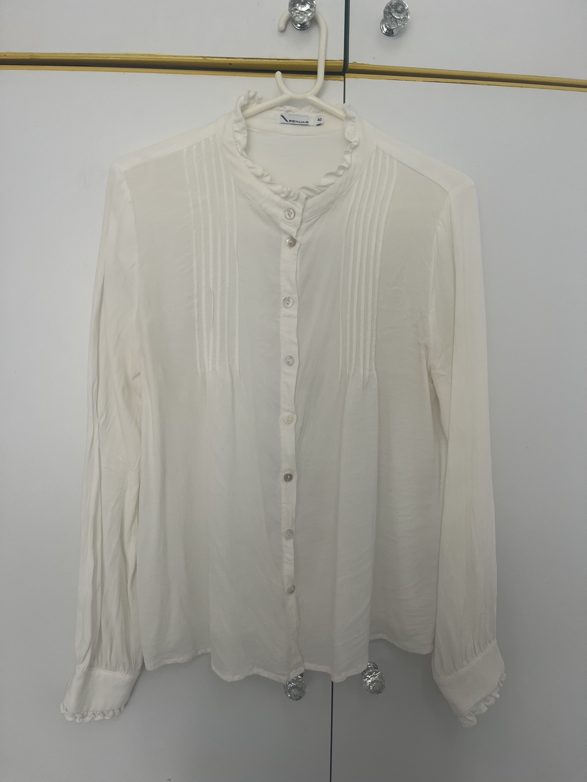 חולצה מכופתרת מיוחדת