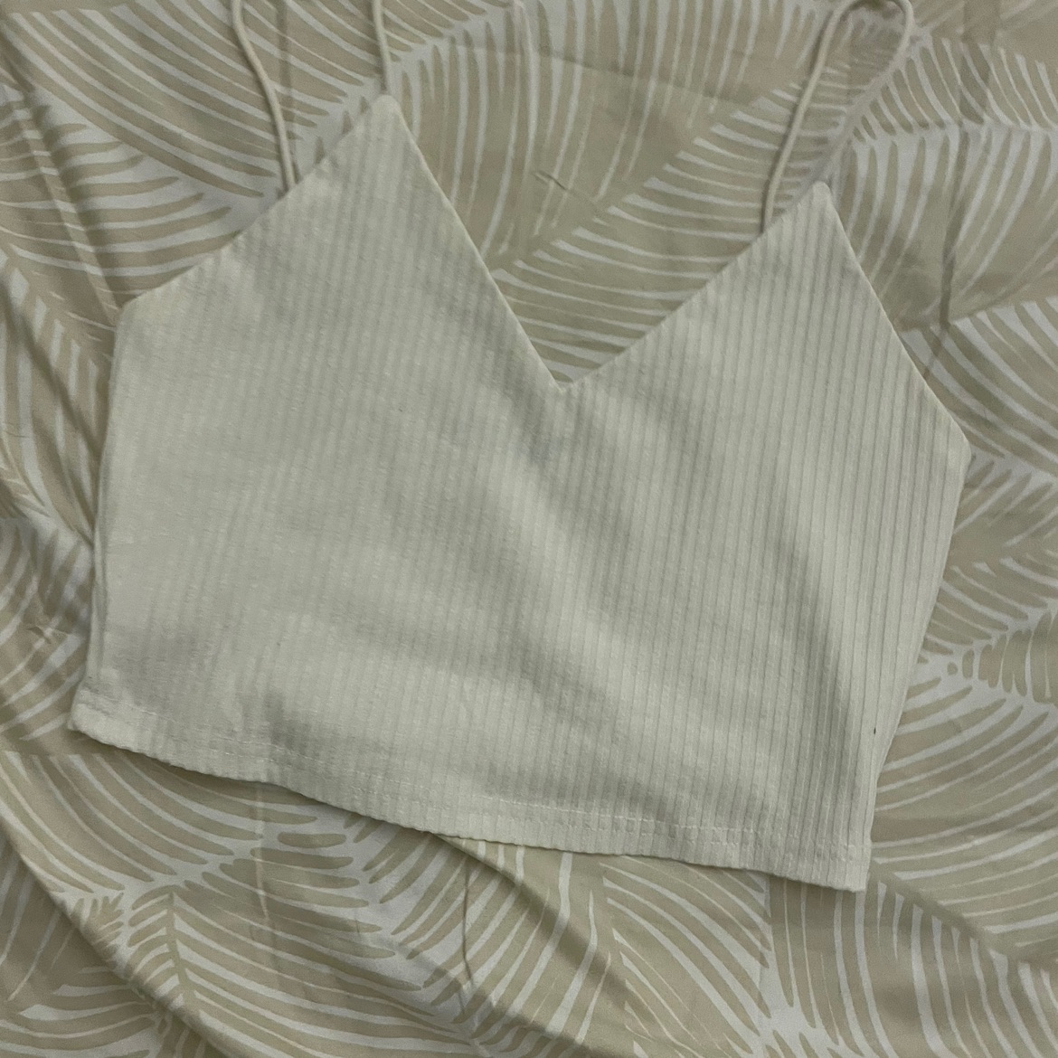 גופייה לבנה מהממת