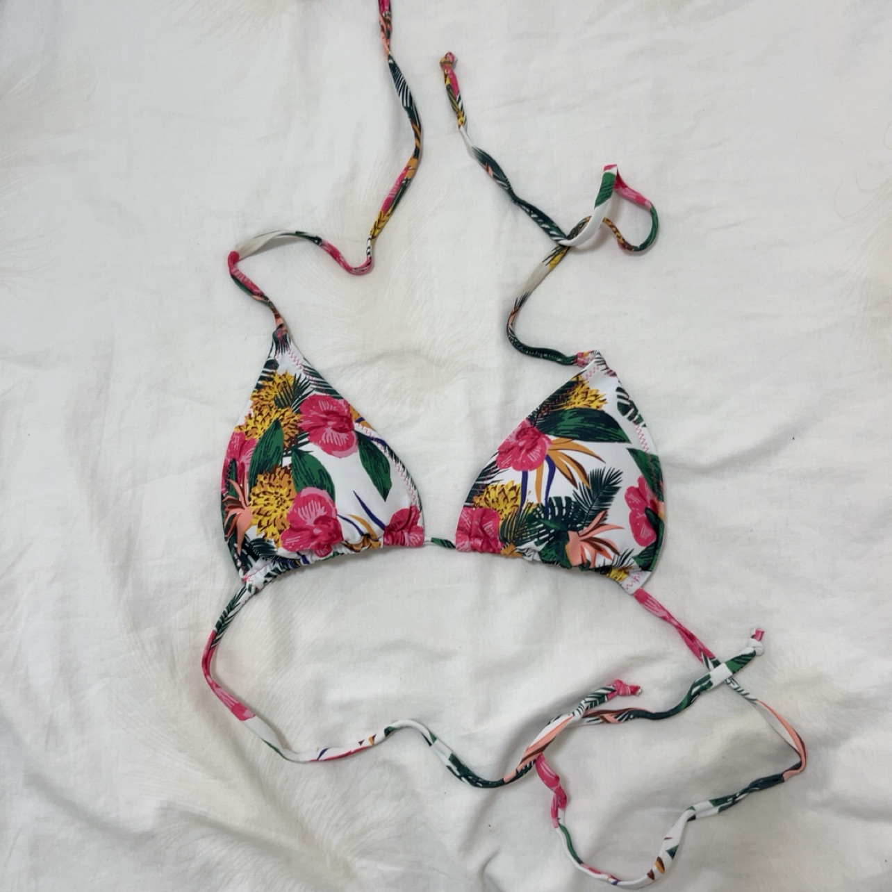 בגד ים פרחוני