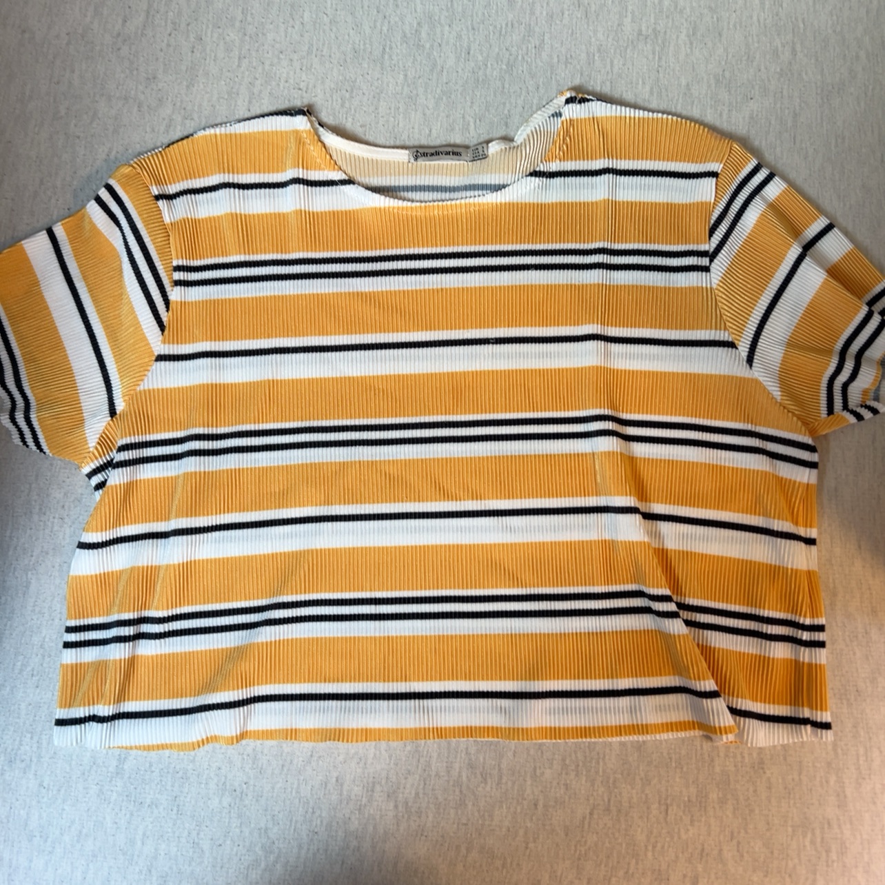 חולצת פסים נופלת