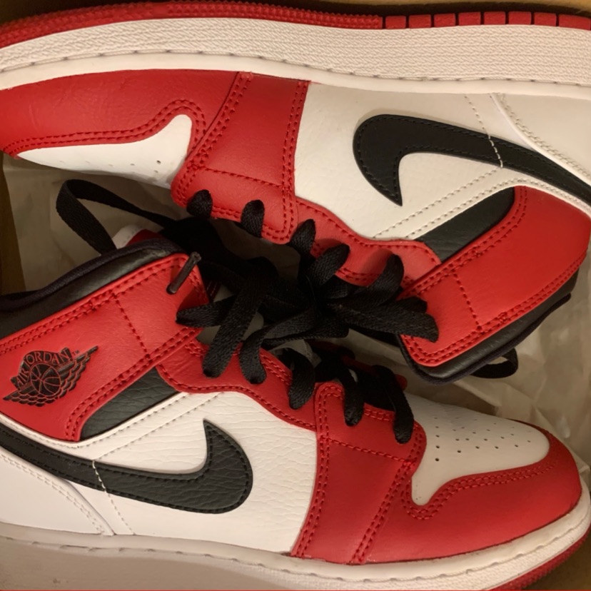 Air Jordan אדומות חדשות
