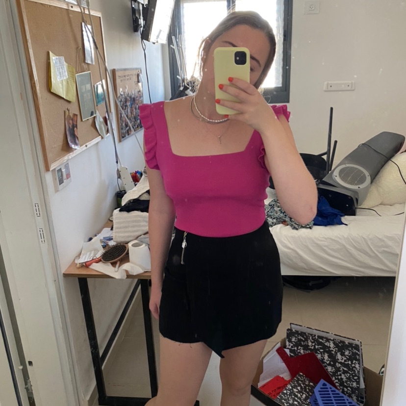 גופיה ורודה, בעלת גב פתוח💓