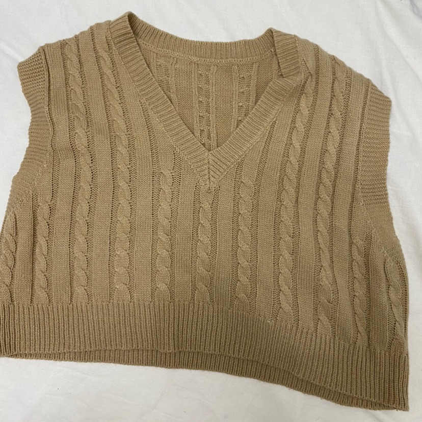 סריג וסט בצבע בז🤎