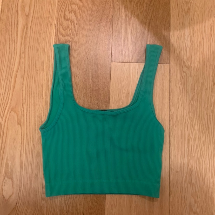 גופיה ירוקה מזארה💚