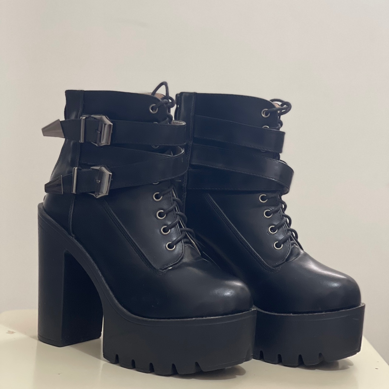 מגפיים עקב משיין 65 ש״ח