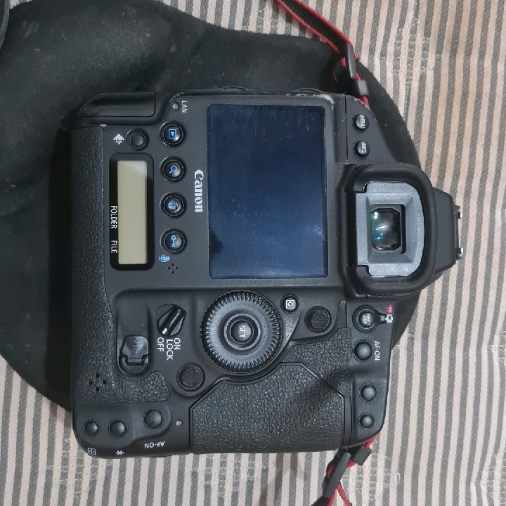 מצלמה קנון פול פריים 1דיאקס מרק2