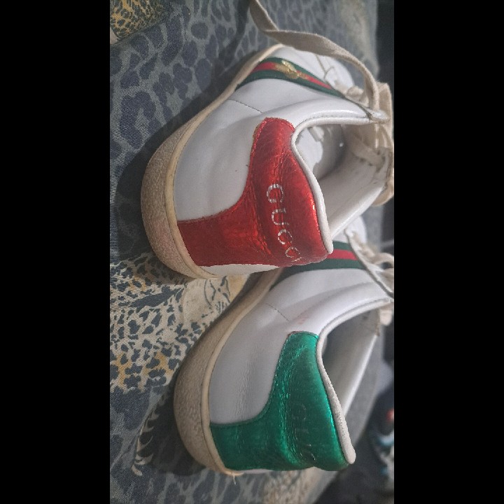 נעלי גוצי מקוריות לאשה מידה 38