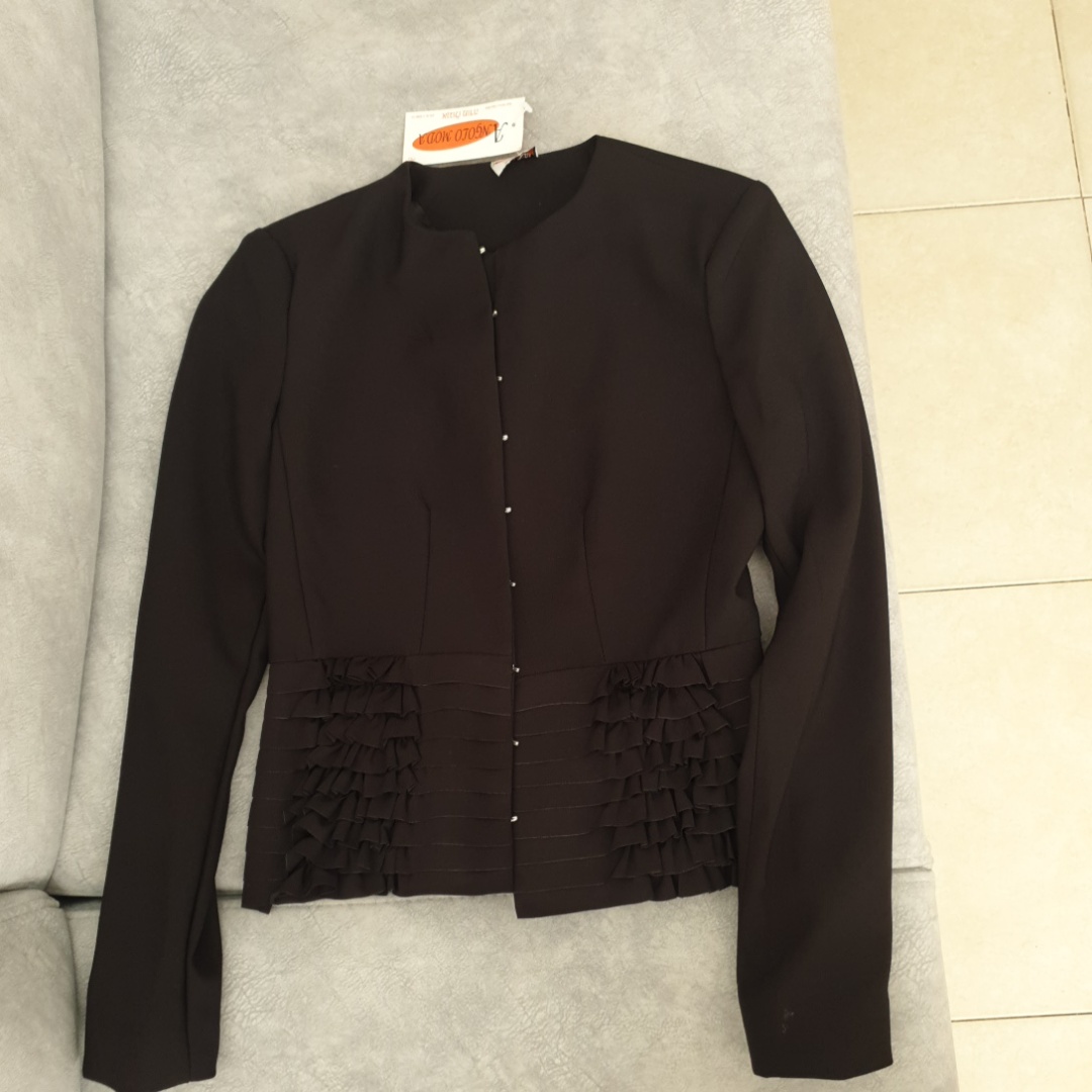 ג'קט חדש עם טיקט