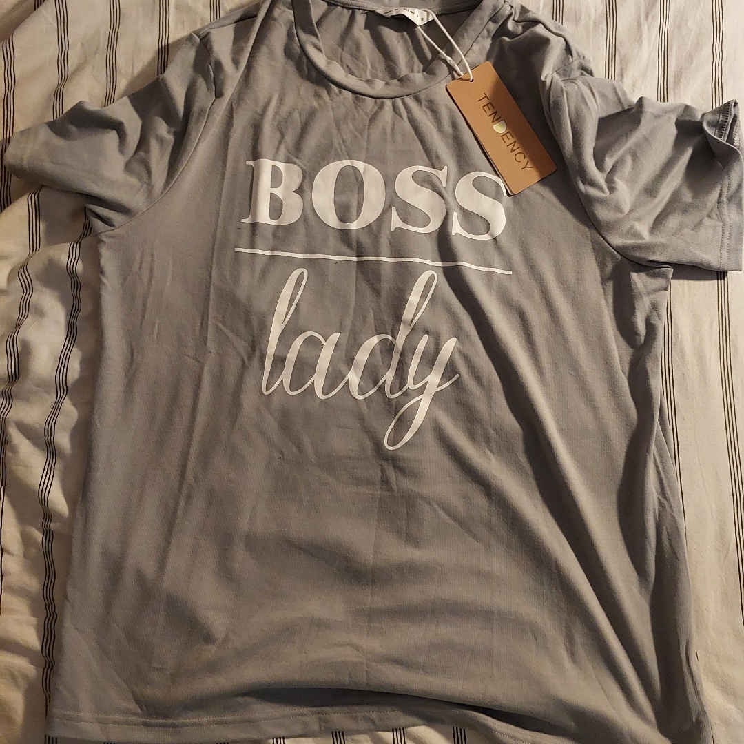 חולצה " lady boss" 
